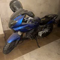 موتور سیکلت پالس ۲۲۰