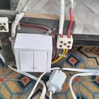 برقکار ساختمان و صنعتی ( نصب آیفون )