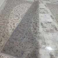 دو فرش دستباف دو در سه