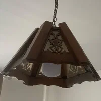 دو عدد لوستر چوبی و یک چوب لباسی|لوستر و چراغ آویز|اصفهان, جلفا|دیوار