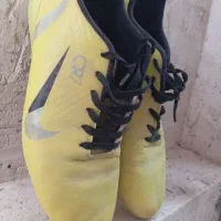 کفش چمن|کیف، کفش، کمربند|کامیاران, |دیوار