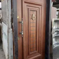 درب ورودی آپارتمانی ضد سرقت سالم وتمیز