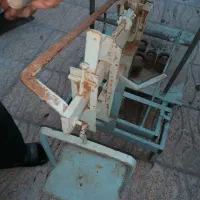 ترازو وباسکول همراه سنگ داخل سنگ ها سرب دا|کلکسیون اشیاء عتیقه|اردبیل, |دیوار