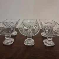 بستنی خوری پایه دار