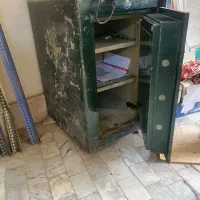 گاوصندوق قدیمی
