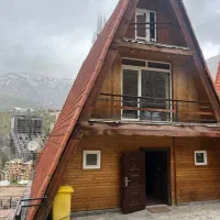 کلبه چوبی تریپلکس‌در شمشک