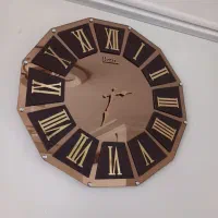 ساعت دیواری و ایستاده