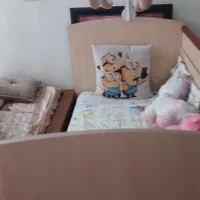 تخت کودک کنار مادر هم قابل استفاده