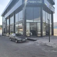 نیرو آقا برای نظافت نمایشگاه وخودرو