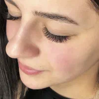 اولین و تخصصی ترین مرکز کاشت مژه هیدن در رفسنجان