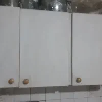 کابینت دیواری و آب چکان