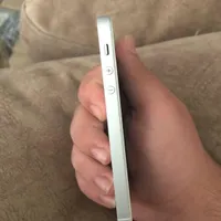 اپل iPhone SE با حافظهٔ ۶۴ گیگابایت|موبایل|رشت, گلسار|دیوار