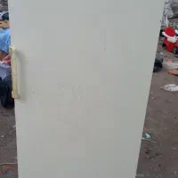 سلام  یک عدد یخچال پارس به  فروش میرسد