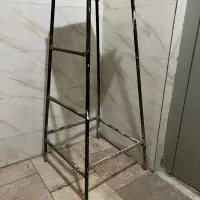 چهارپایه آهنی