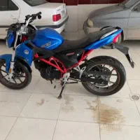 موتور سیکلت 200