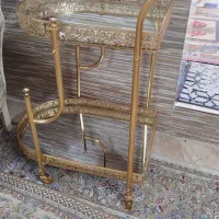 میزبار و میز تلفن آباژور دار و ساعت