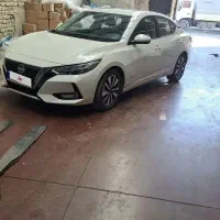 ماشین نیسان سیلفی