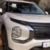 mitsubishi outlander m-line