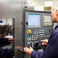 اپراتور ماهر فرز و تراش CNC