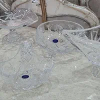 تعدادی ظروف کریستال و بلور و...