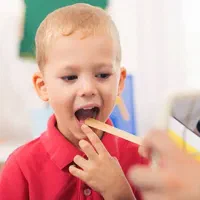 خدمات گفتار درمانی