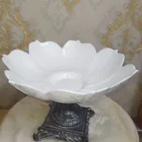 جا میوه‌ای و مجسمه و سینی برنجی وفلاکس چای