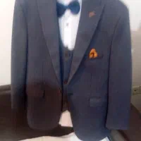 کت شلوار پسرانه در حد نو مجلسی