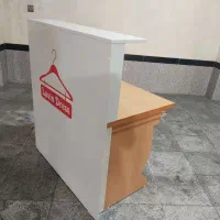 میز تحریر و پیشخوان