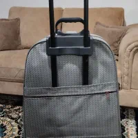 چمدان مسافرتی متوسط|کیف، کفش، کمربند|هشتگرد, شهرک بعثت|دیوار