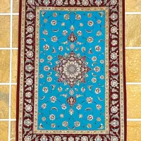قالیچه‌ نقش ترنج افشان دستباف اصفهان نو