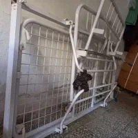 تخت بیمارستانی