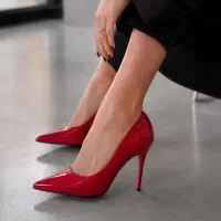 آماده همکاری برای عکاسی حرفه ای از کیف و کفش