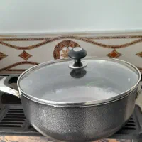 استند قابلمه و قابلمه|ظروف پخت‌وپز|شیراز, کوشک میدان|دیوار