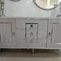 میز کنسول با طراحی زیبا و شیک