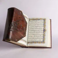 قرآن چرم قلمکاری سه لتی نفیس وزیری(کد۳۶) فخررازی|کتاب و مجله مذهبی|تهران, بهارستان|دیوار