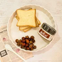 به یک نیروی خانم جهت کار در کافه صبحانه نیازمندیم