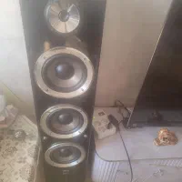 اسپیکر ایستاده