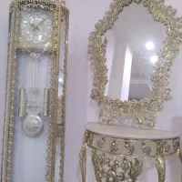 آیینه و ساعت برنزی|آینه|قم, باغ پنبه|دیوار