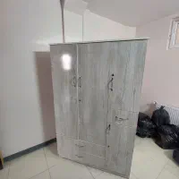 کمد جا لباسی  بزرگ و در حد نو