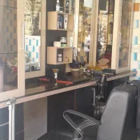 ویترین آرایشگاه