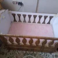 گهواره برقی|تخت و صندلی بچه|بناب, |دیوار