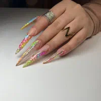 کاشت و طراحی تخصصی ناخن|خدمات آرایشگری و زیبایی|سنندج, |دیوار