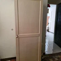 کمد طبقاتی همراه با آویز لباس