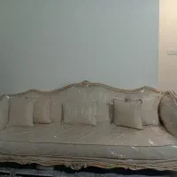 مبل کویین فرانسوی