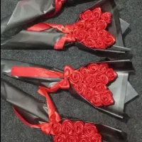 باکس ودسته گل کادو ولنتاین