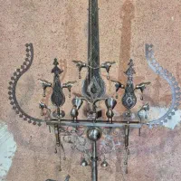 علم سه تیغه