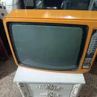 تلویزیون قدیمی|کلکسیون اشیاء عتیقه|رانکوه, |دیوار