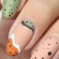 کاشت ترمیم و دیزاین ناخن با یک سوم هزینه