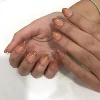 نیازمند به مدل ناخن