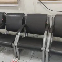 صندلی انتظار  بسیار تمییز